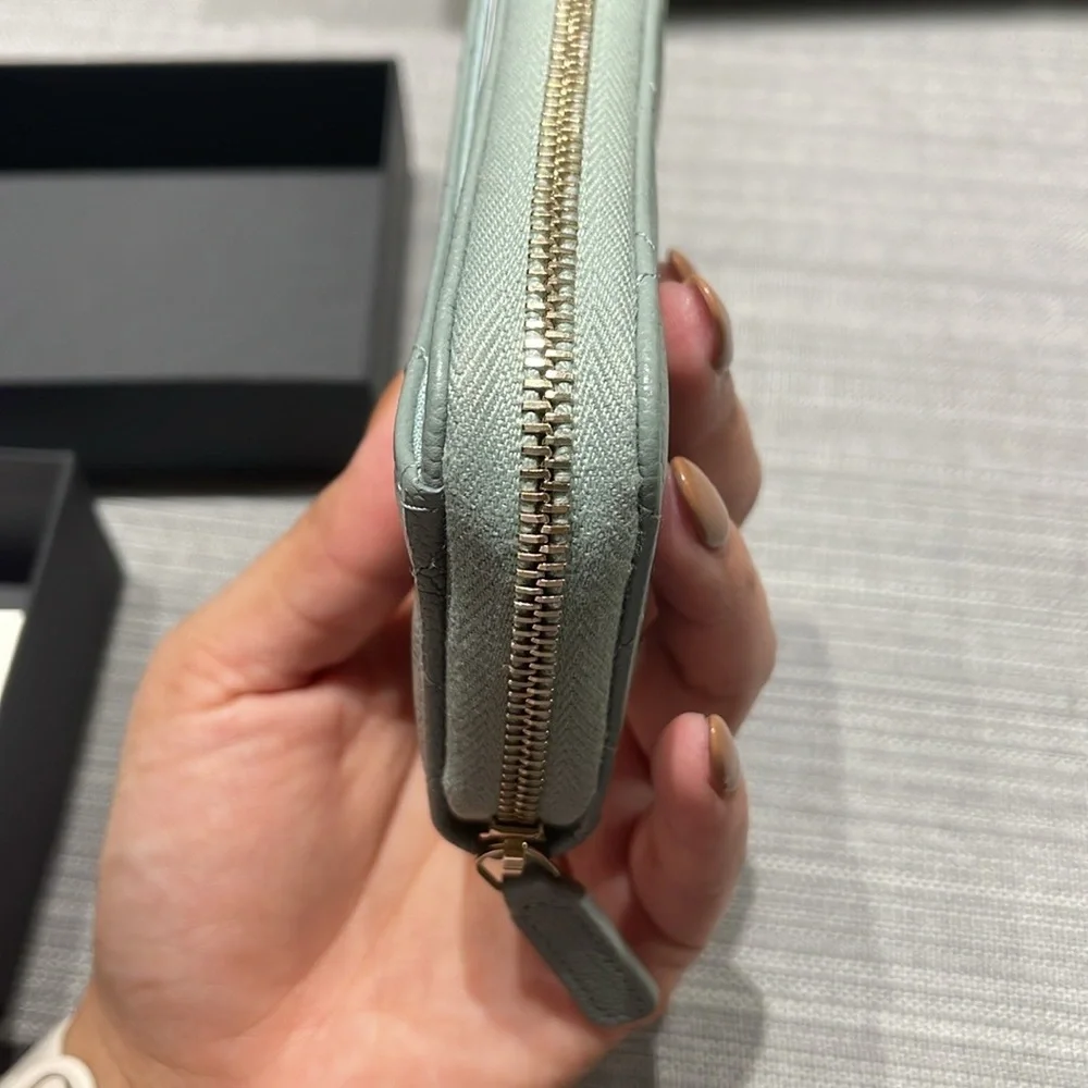 Great Condition Caviar Chanel Zipped Coin Purse - Picture 7 of 15